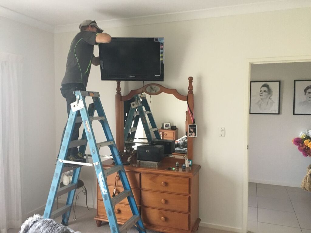 bedroom tv wall mounting gold coast