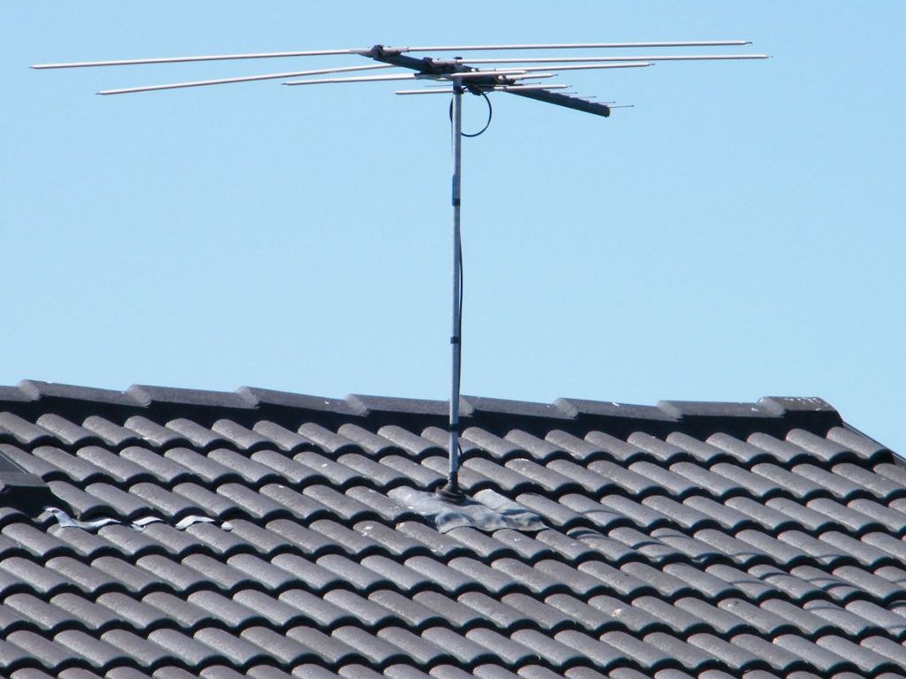 tv antenna roof installation and repair gold coast